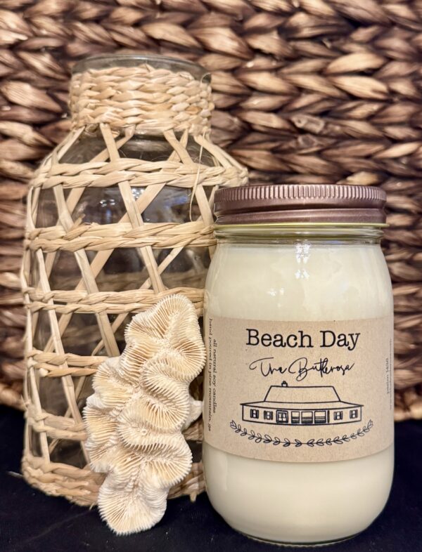Beach Day - Pint Size Mason Jar Candle